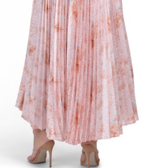 SOLD OUT Peach Cream Amur lumi dress - Picture 4 of 4